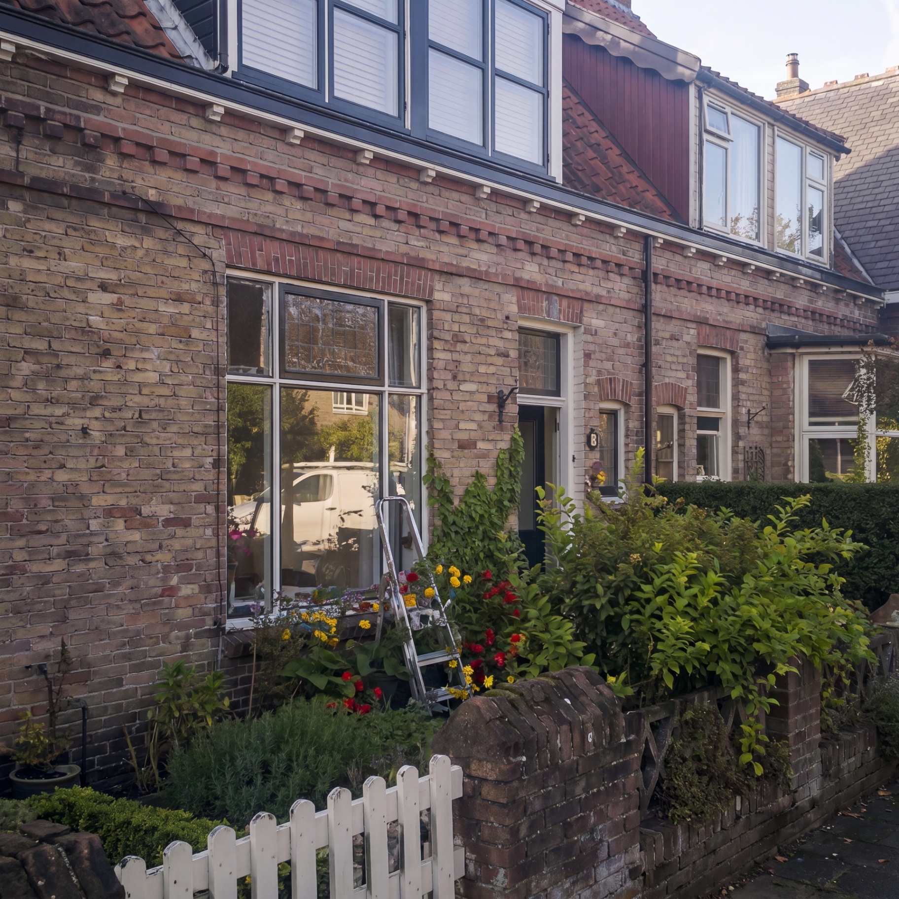 Woning in Noordwijkerhout waar de glas-in-loodpanelen zijn gedemonteerd
